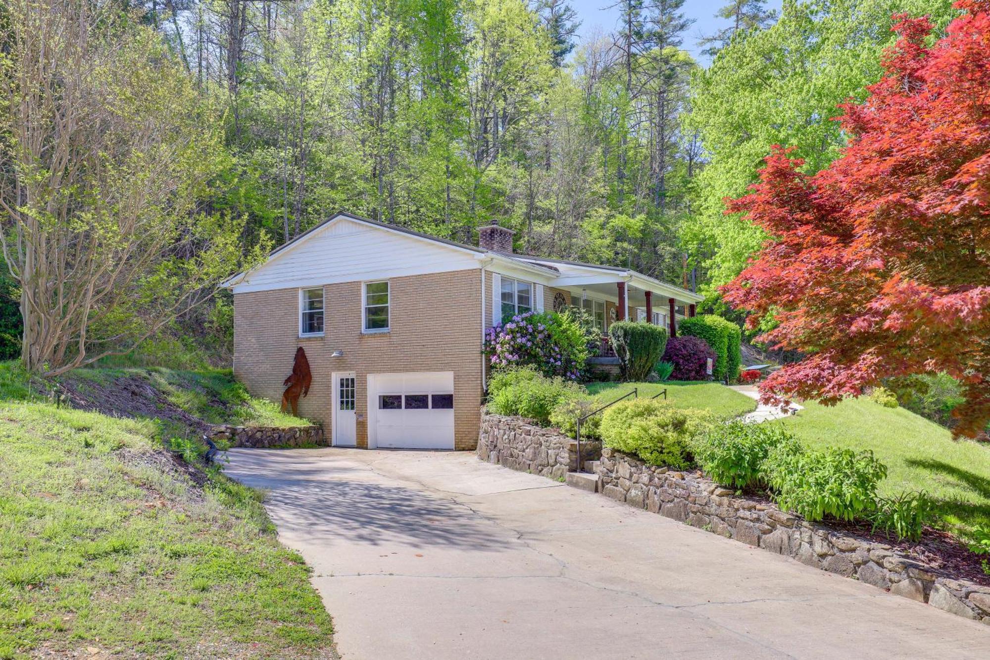 Updated Marshall Home With Fire Pit And Game Room! Esterno foto